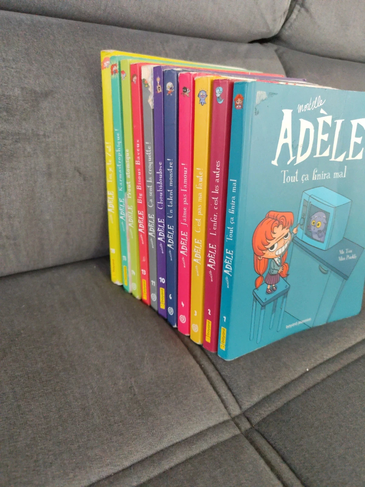 Lot de 11 Bd Adèle